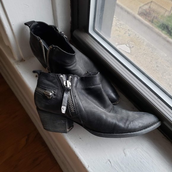 Dolce Vita Shoes - Dolce Vita | Black Leather Zipper Booties